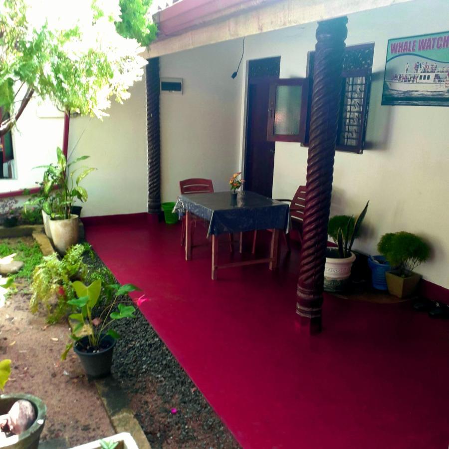 Margosa Guesthouse Mirissa Exterior photo