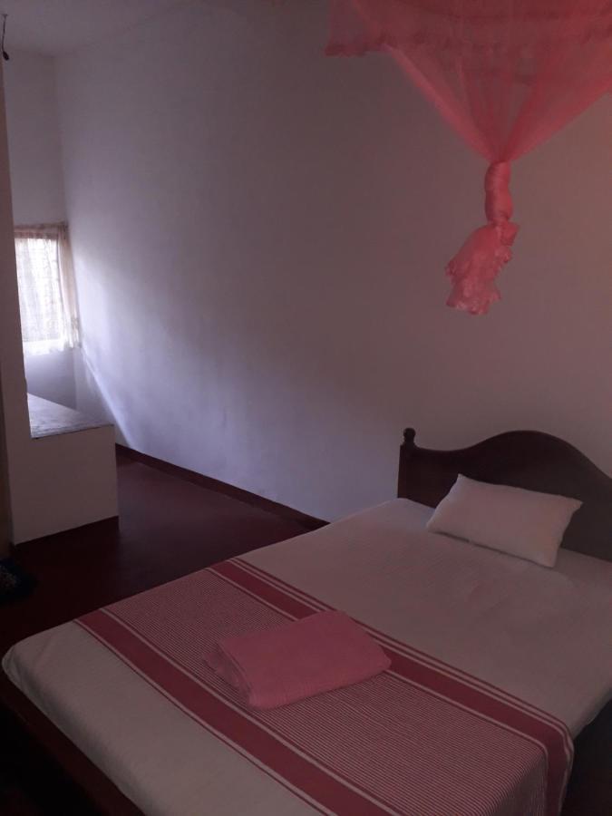 Margosa Guesthouse Mirissa Exterior photo