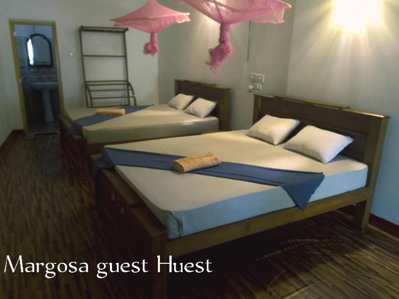 Margosa Guesthouse Mirissa Room photo