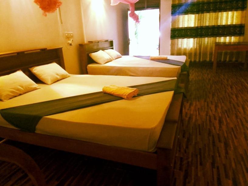 Margosa Guesthouse Mirissa Room photo