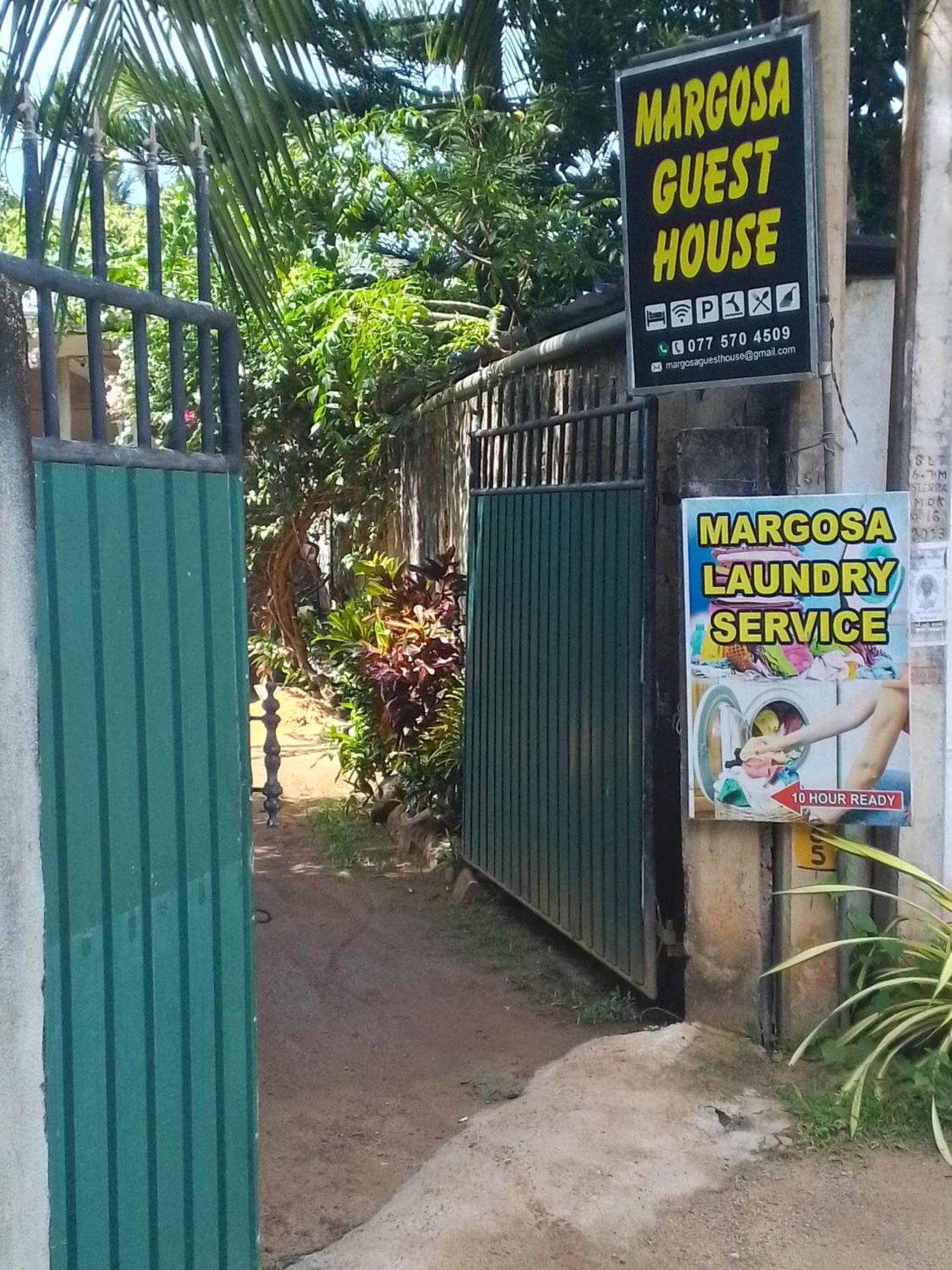 Margosa Guesthouse Mirissa Exterior photo
