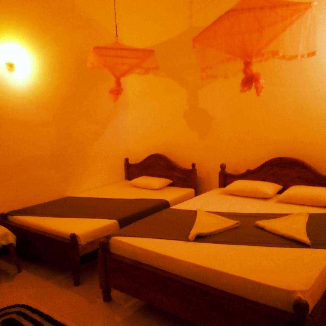Margosa Guesthouse Mirissa Room photo